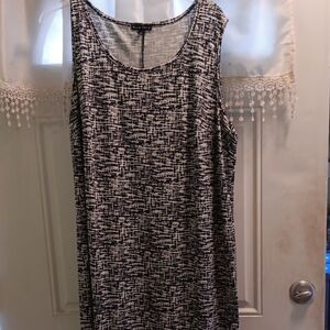 Elegant Black and White Textured Midi Dress